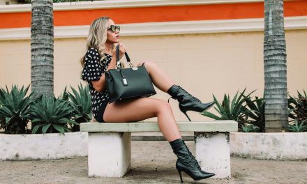 Tren Fashion 2025: Warna Bold Dan Desain Futuristik