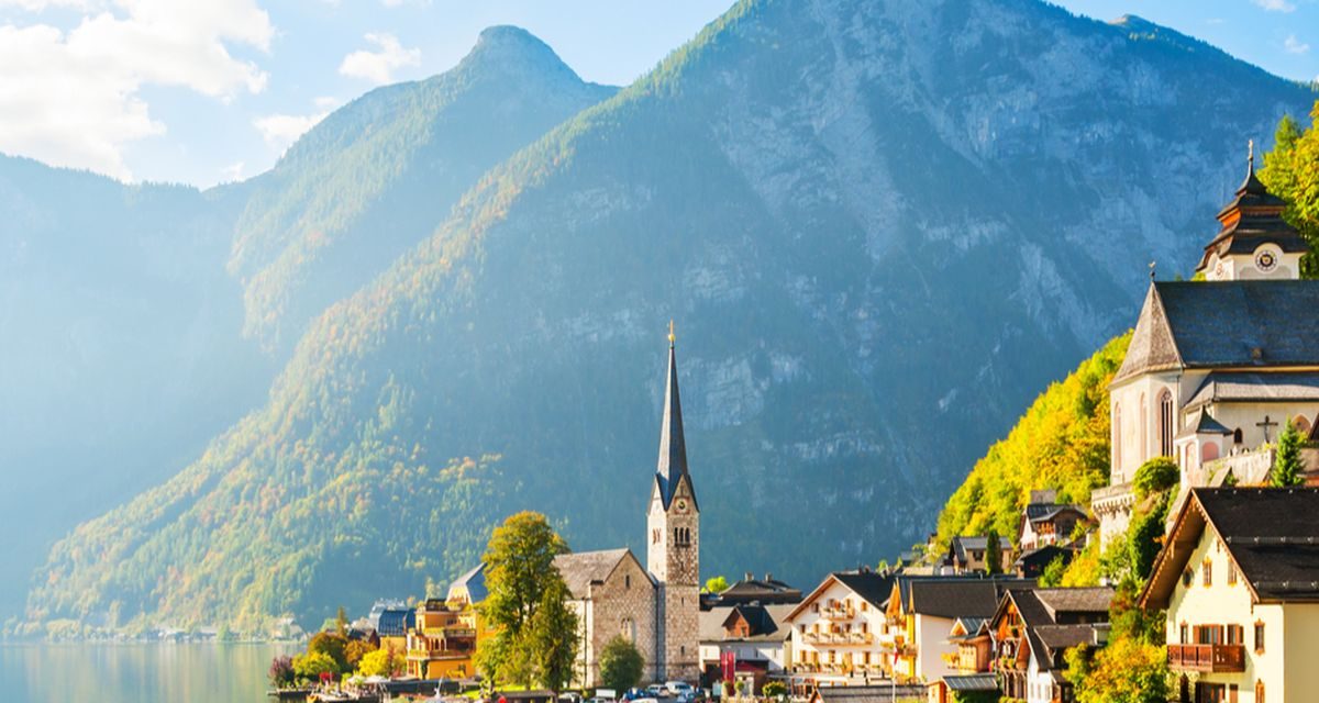 Desa Hallstat Di Austria Memiliki Keindahan Alam Yang Luar Biasa