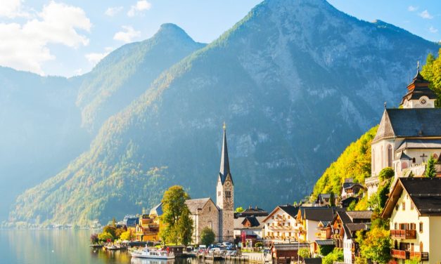 Desa Hallstat Di Austria Memiliki Keindahan Alam Yang Luar Biasa
