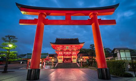 Eksplor Fushimi Inari Taisha Di Kyoto Jepang