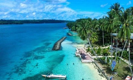 Pulau Mansinam Dengan Pemandangan Alam Yang Memukau