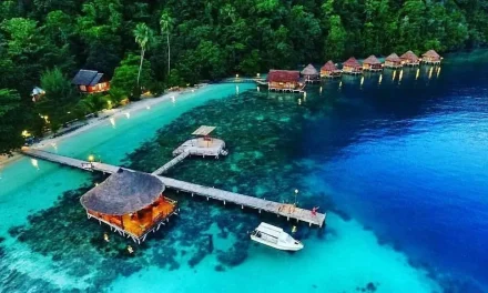 Pantai Ora Di Maluku Tengah, Keindahannya Yang Menakjubkan