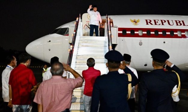 Presiden Prabowo Kembali Usai Hadiri Parade Nasional Singapura