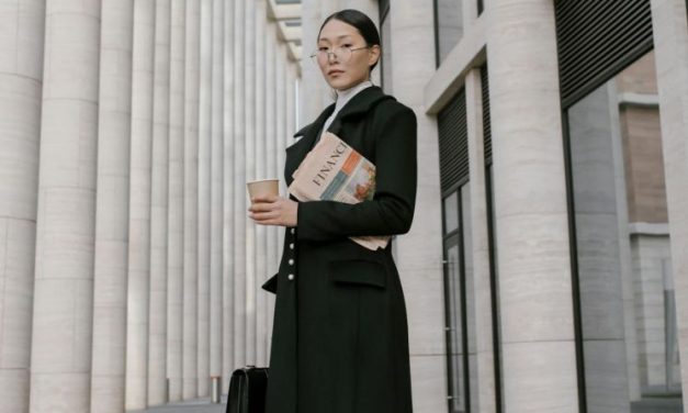 Quiet Confidence: Saat Elegansi Bicara Lewat Sikap