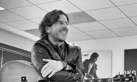 Brett James & Keluarga Tewas Dalam Kecelakaan Pesawat