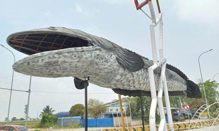 Warga Tambun Utara Bangun Patung Gabus Tanpa APBD