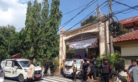 20 Orang Terluka, Ledakan Terjadi Di Masjid SMAN 72 Jakarta