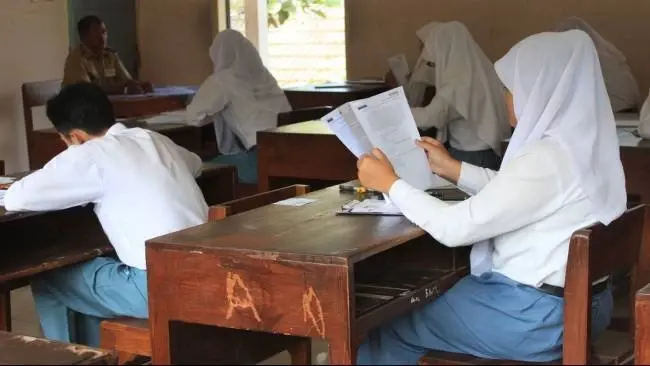 Pemprov Jateng Hadapi Petisi Penolakan Rencana Sekolah 6 Hari