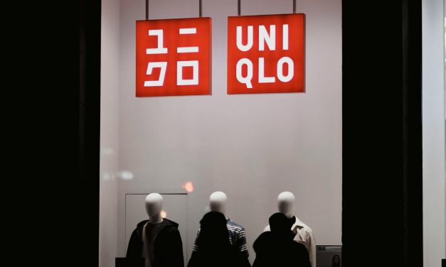 Uniqlo: Revolusi LifeWear dan Sains di Balik Pakaian Sederhana