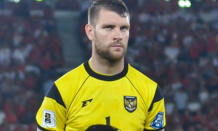 Gak Ada Obat! Maarten Paes Panen Respek Di Laga Perdana Ajax