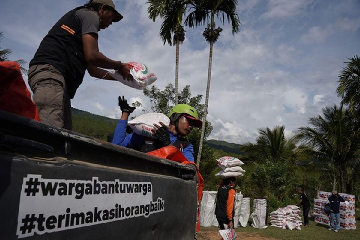 Ironi Jelang Puasa: Warga Aceh Padam & Sulit Cari Bantuan