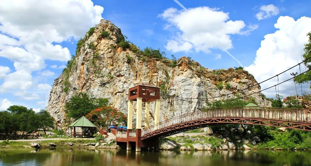 Panduan Wisata Ratchaburi: Dari Pasar Apung Hingga Gua Cantik