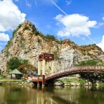 Panduan Wisata Ratchaburi: Dari Pasar Apung Hingga Gua Cantik