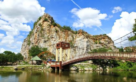 Panduan Wisata Ratchaburi: Dari Pasar Apung Hingga Gua Cantik