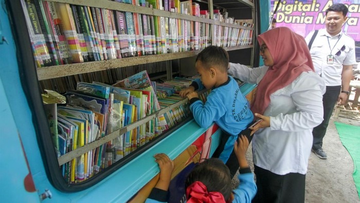 Perpustakaan Keliling: Solusi Simpel Bikin Anak Betah Sama Buku