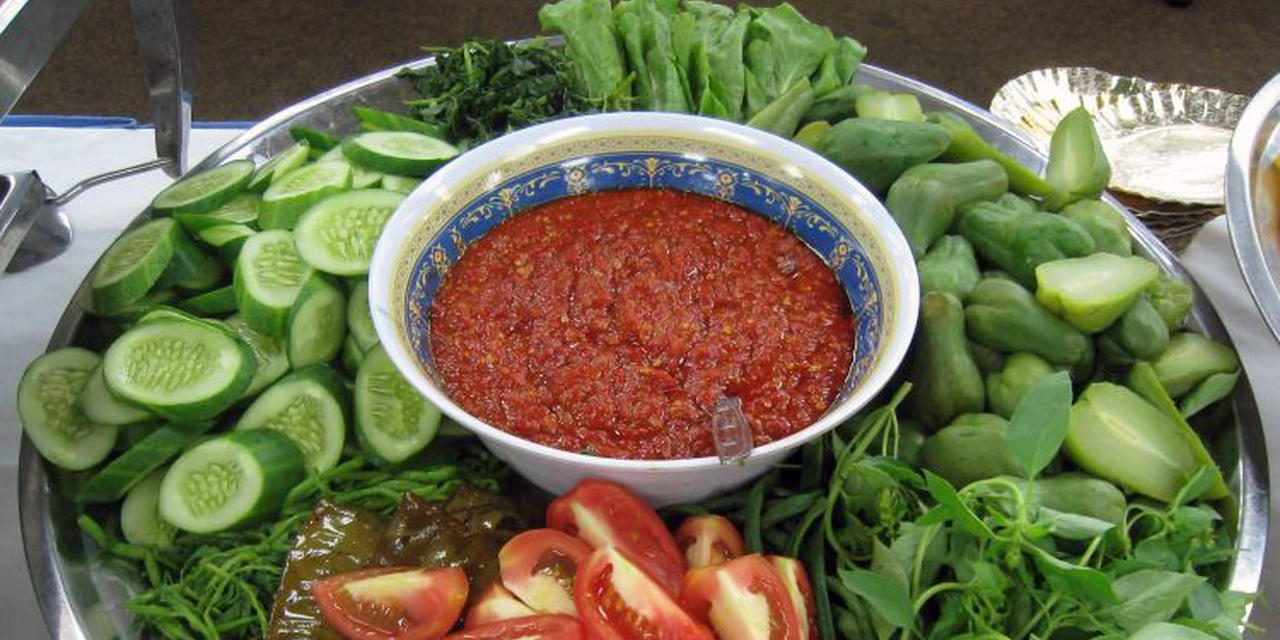 Di Balik Segarnya Lalap Sunda, Ada Rahasia Ini!