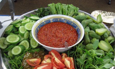 Di Balik Segarnya Lalap Sunda, Ada Rahasia Ini!