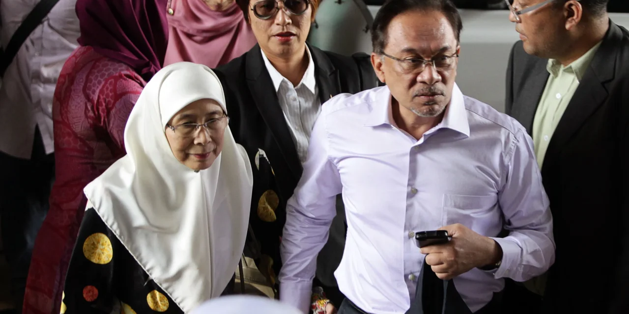 Sikap Jujur Anwar Ibrahim Hadapi Tekanan Mundur Dari Oposisi