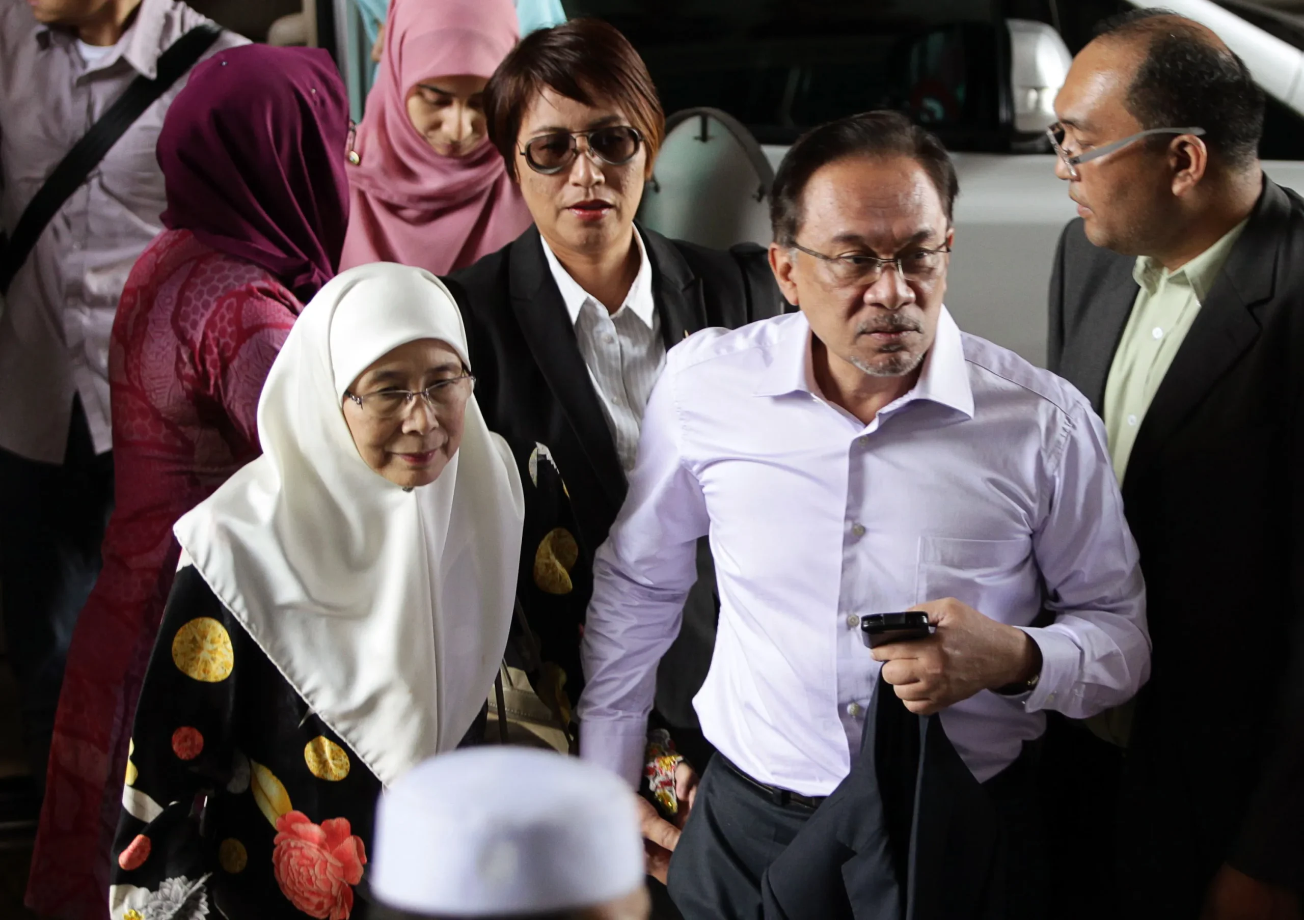 Sikap Jujur Anwar Ibrahim Hadapi Tekanan Mundur Dari Oposisi