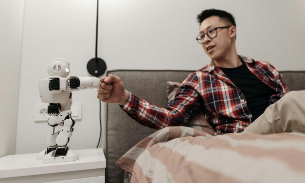 Robot Humanoid Membantu Operasional Hotel Modern