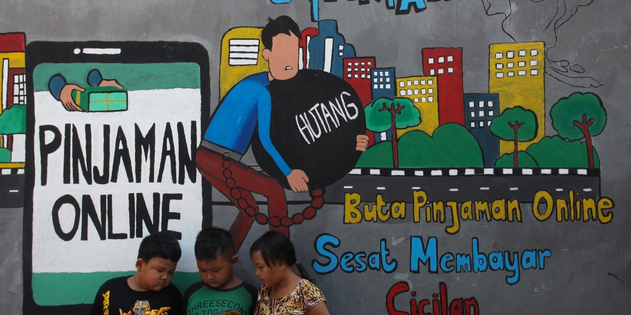 Penyebab Perempuan Rawan Terjerat Pinjol