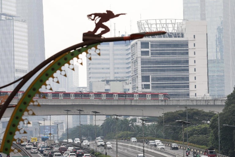 Ungkap 'Penyakit' RI, Bank Dunia sebut Hal Ini Bikin Susah Kaya